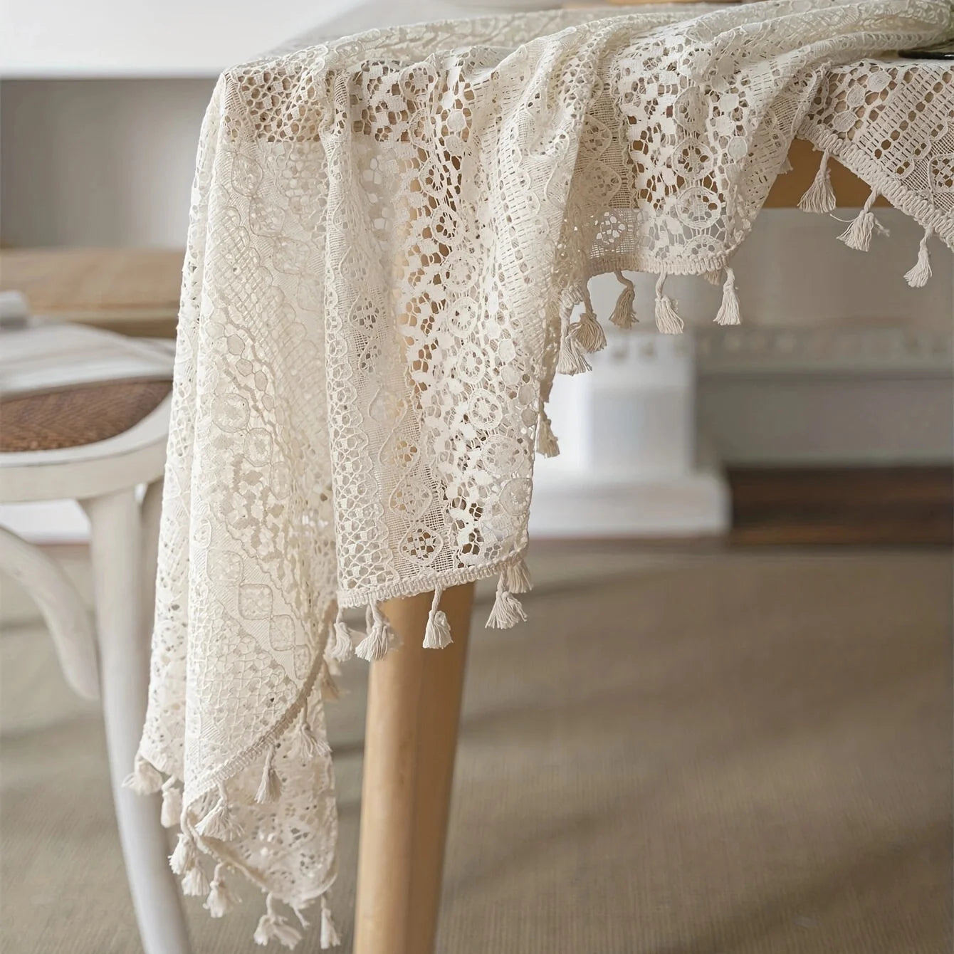 Bohemian Crochet Lace Tablecloth – Farmhouse Style